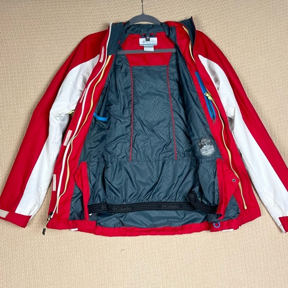 Columbia Women's Red and White Jacket Size Medium - Picture 5 of 11